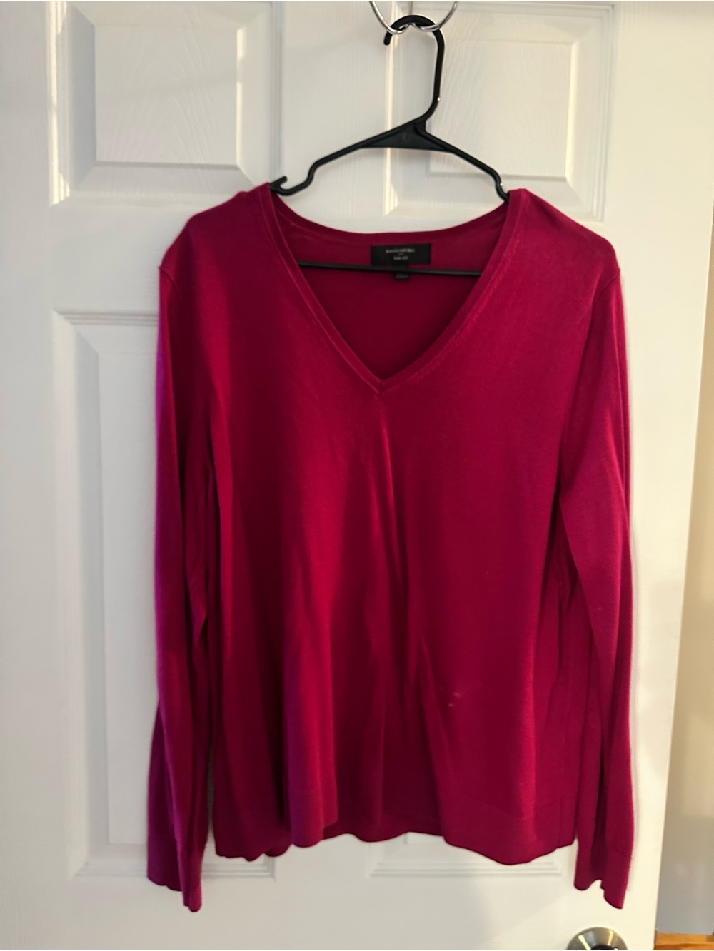 Banana Republic Women’s Forever V-Neck Long Sleeve Top - Fuchsia Pink